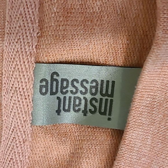 "Very Merry" pajama top size medium - Picture 8 of 10